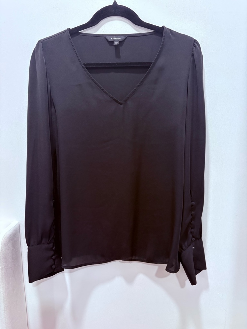 Express Black V-Neck Long Sleeve Blouse